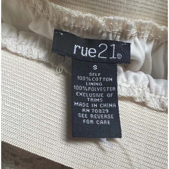 Rue21 NWT Lace Crochet Layered Mini Skirt - Small - Picture 4 of 5